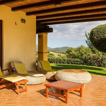 Anna Maria Villa *